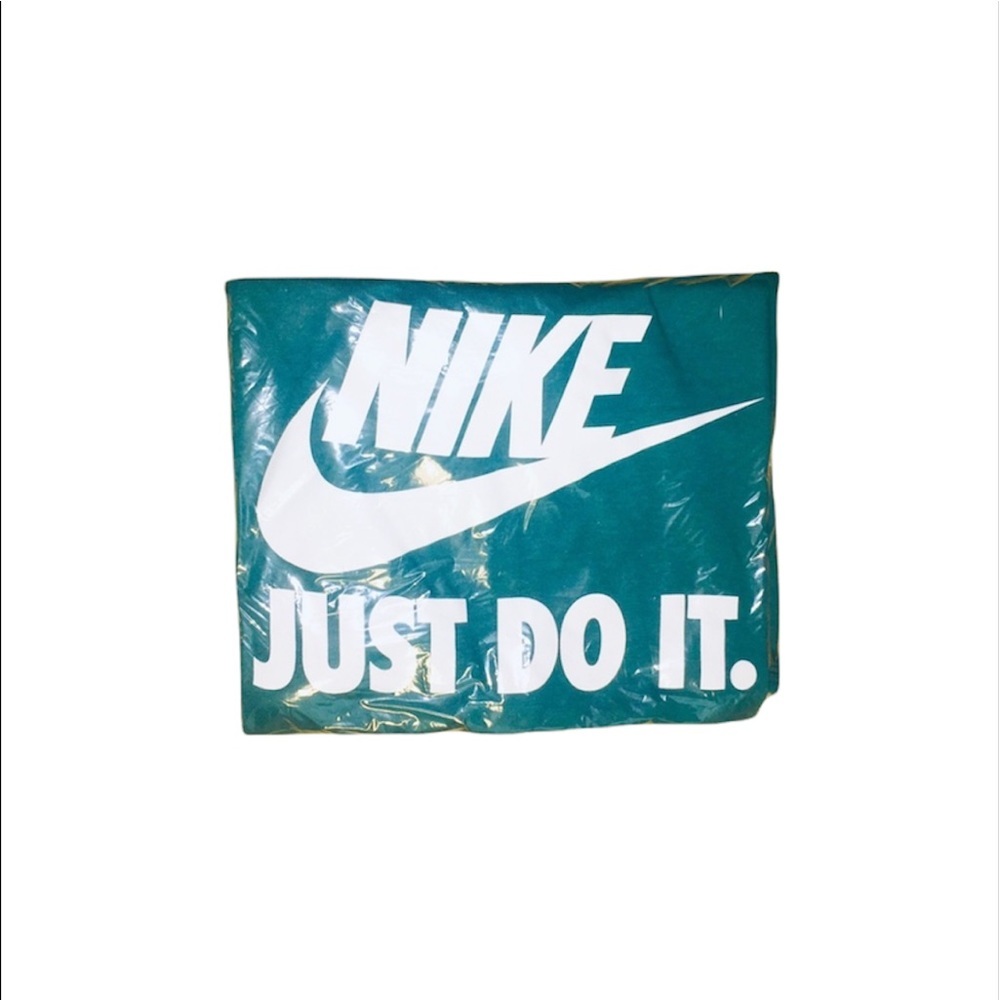 NWT Nike: Medium Just Do It Green/White Short Sleeve Round Neck Workout T Shirt - Picture 3 of 4